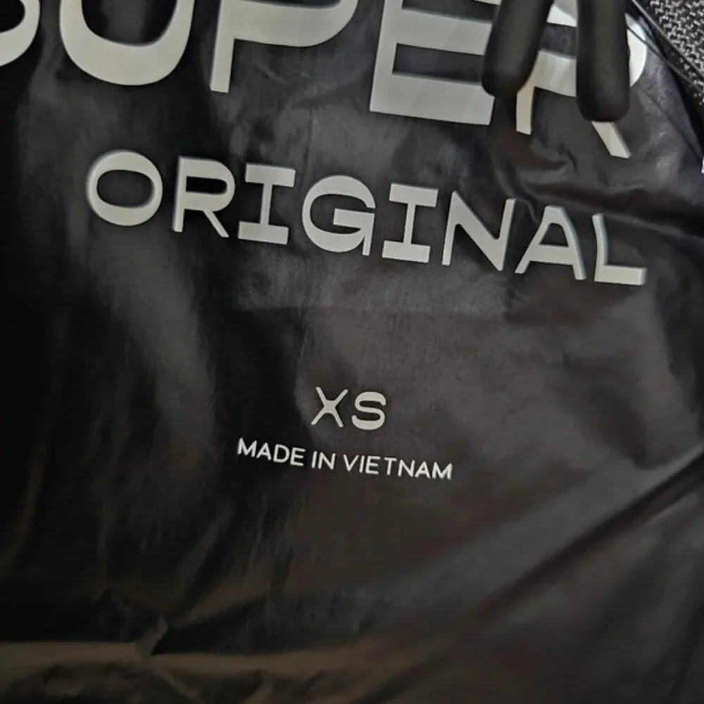 Aritzia the super puff™ vest - Picture 11 of 16